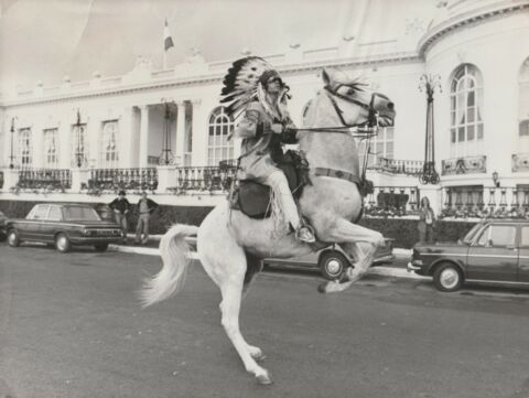Buffalo Bill et les Indiens , ©A.F.P Telephono-J.P.P (Collection Yves Aublet)