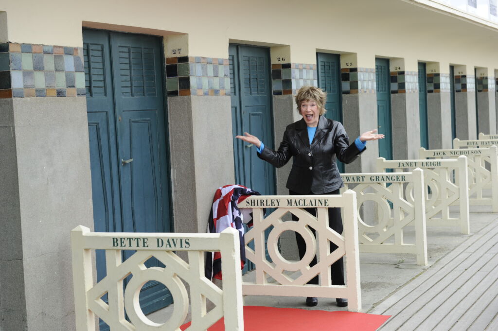 Shirley MacLaine , ©Guy Isacc