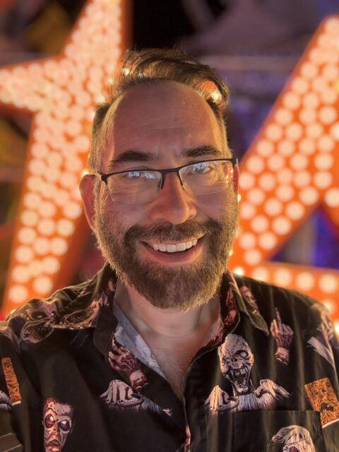 Visual of director Mike Mendez Movie Dernsie