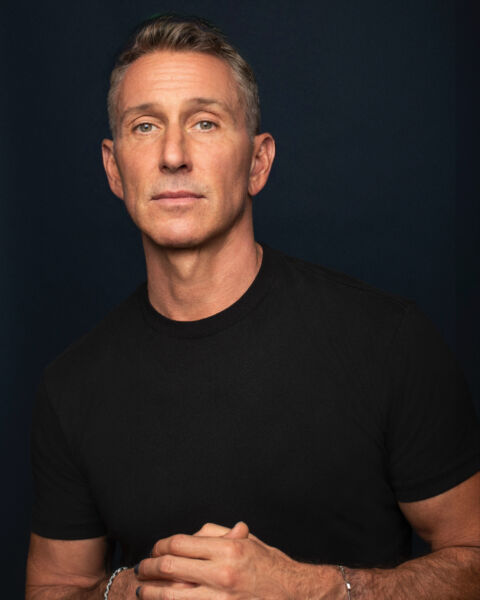 Visual Adam Shankman Director of Stop! That! Train